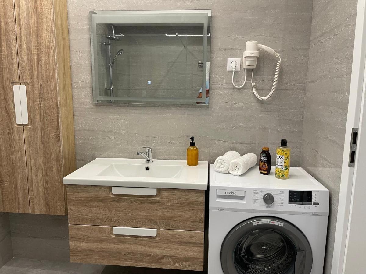Noah Apartment Self Check-In Отопени Екстериор снимка